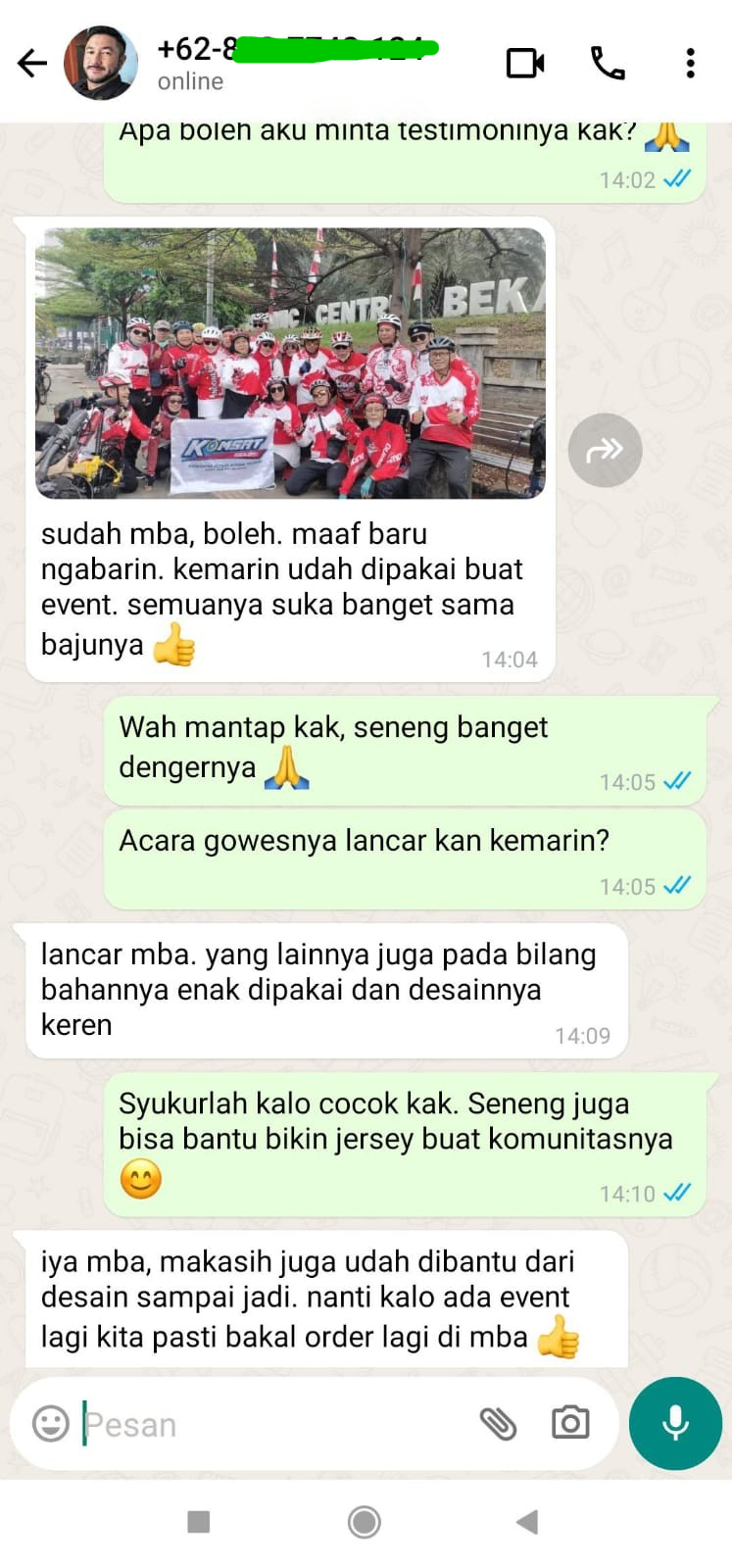 Hasil cetak jersey merchandise custom